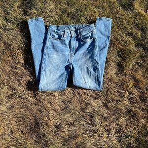 American Eagle Light Wash High Rise Skinny Jeans